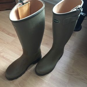MEN'S LE CHAMEAU Boots. Size 42 (9)